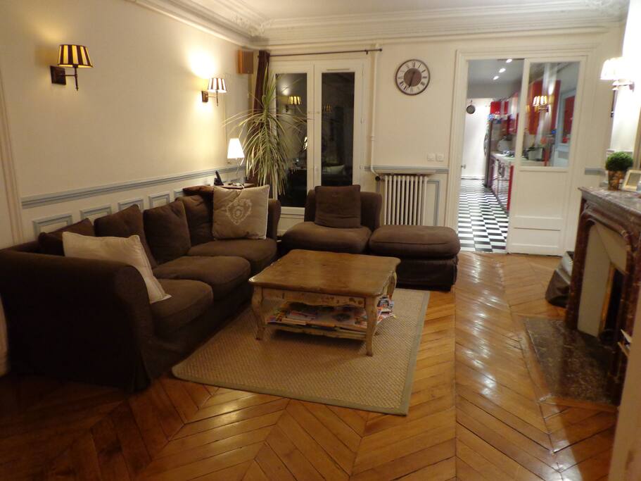 Salon (avec cheminée)