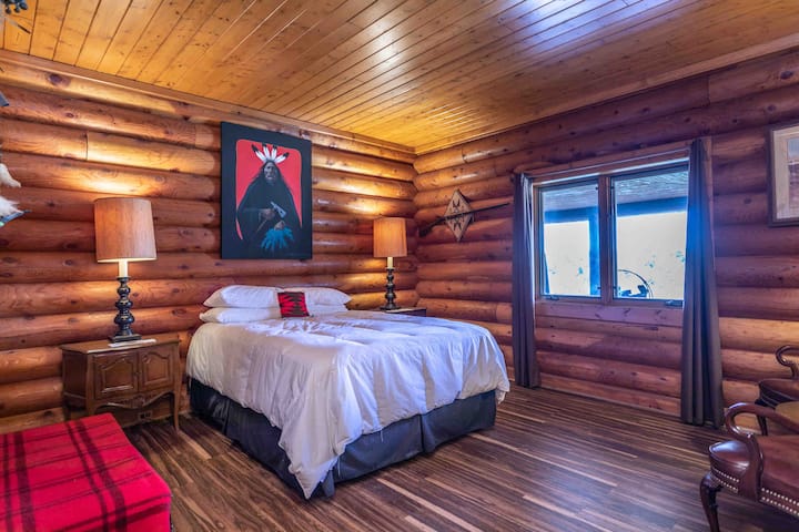 South Hallway Suite: Room 1.  Queen bed with pack and play in the closet. 