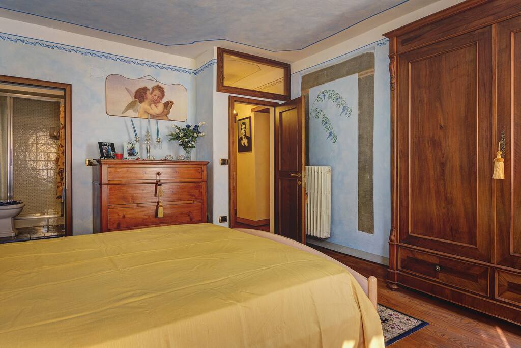 Double bed