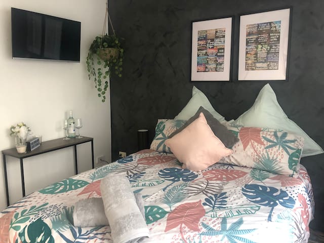 Cosy and Comfortable Short Stay