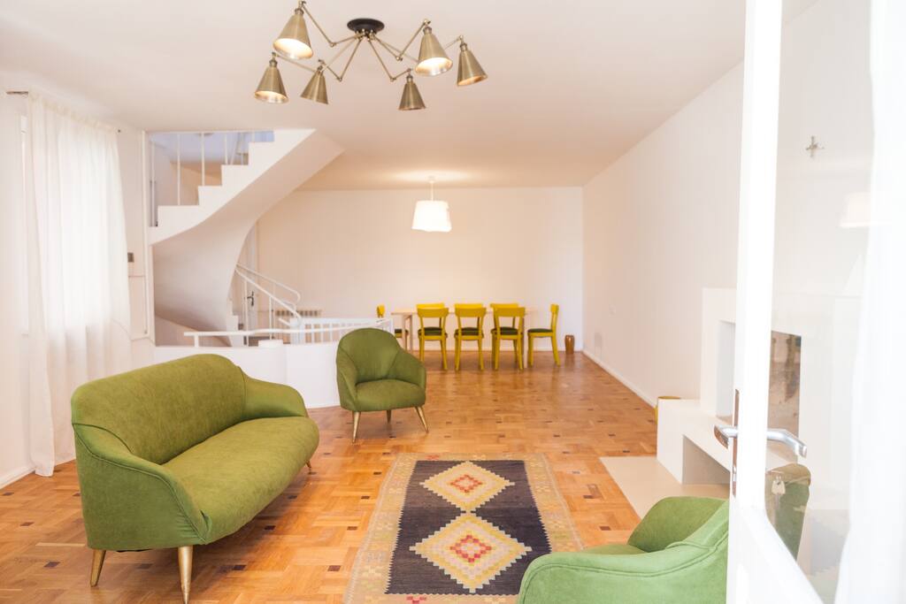 Hall - Second floor