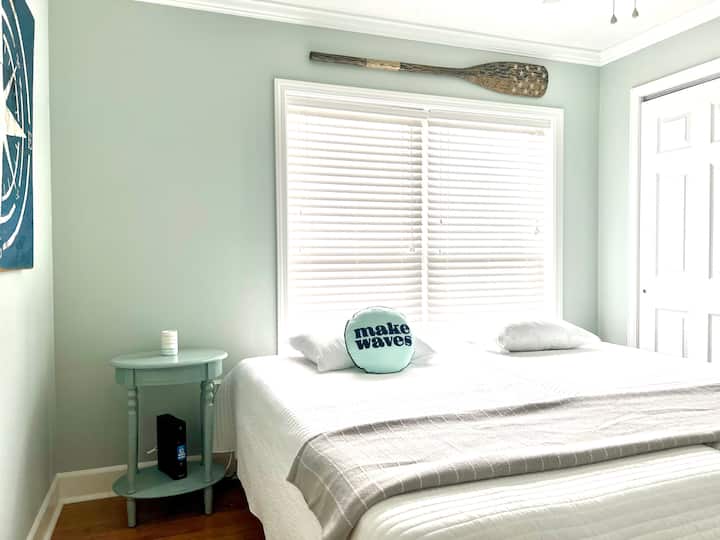 Deux lits jumeaux.  Peut être séparé 