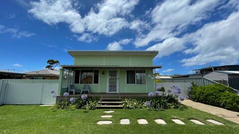 Fully renovated retro beach shack