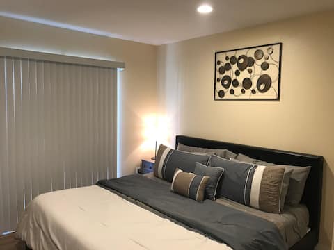Cozy home near Disney, Knotts, and Beaches