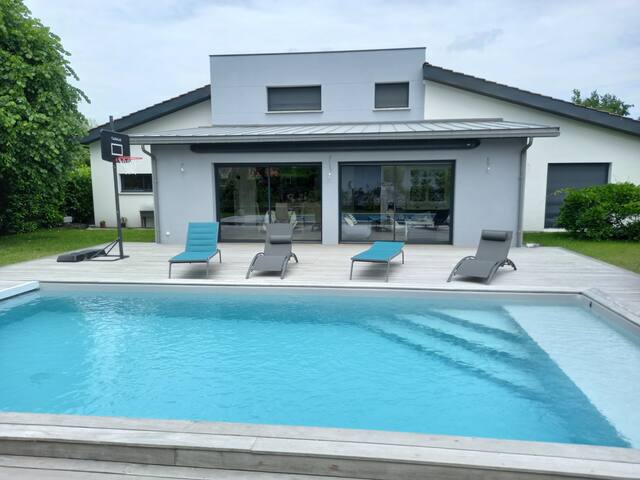 Villa avec piscine entre le Bassin et Bordeaux gallery image 2