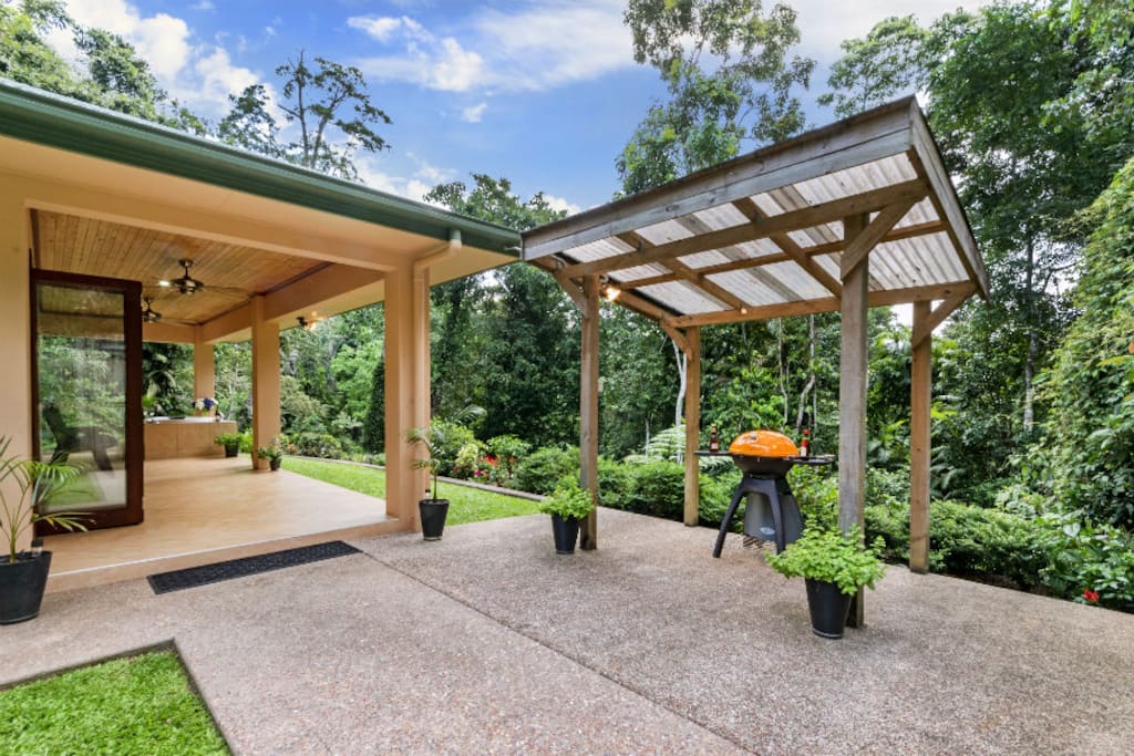 BBQ and Garden Area