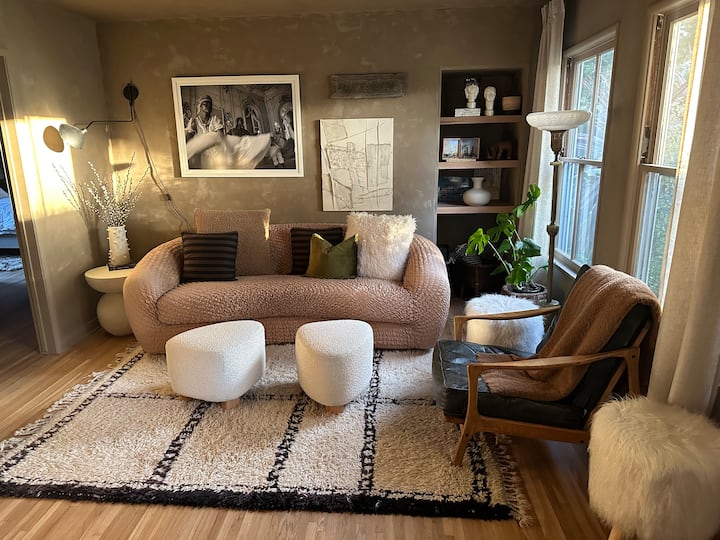 Cozy Artistic Home Close To All! - Santa Monica, CA