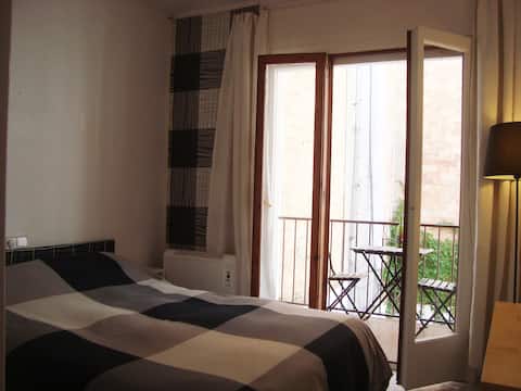 Near to beach, Central Sitges private room