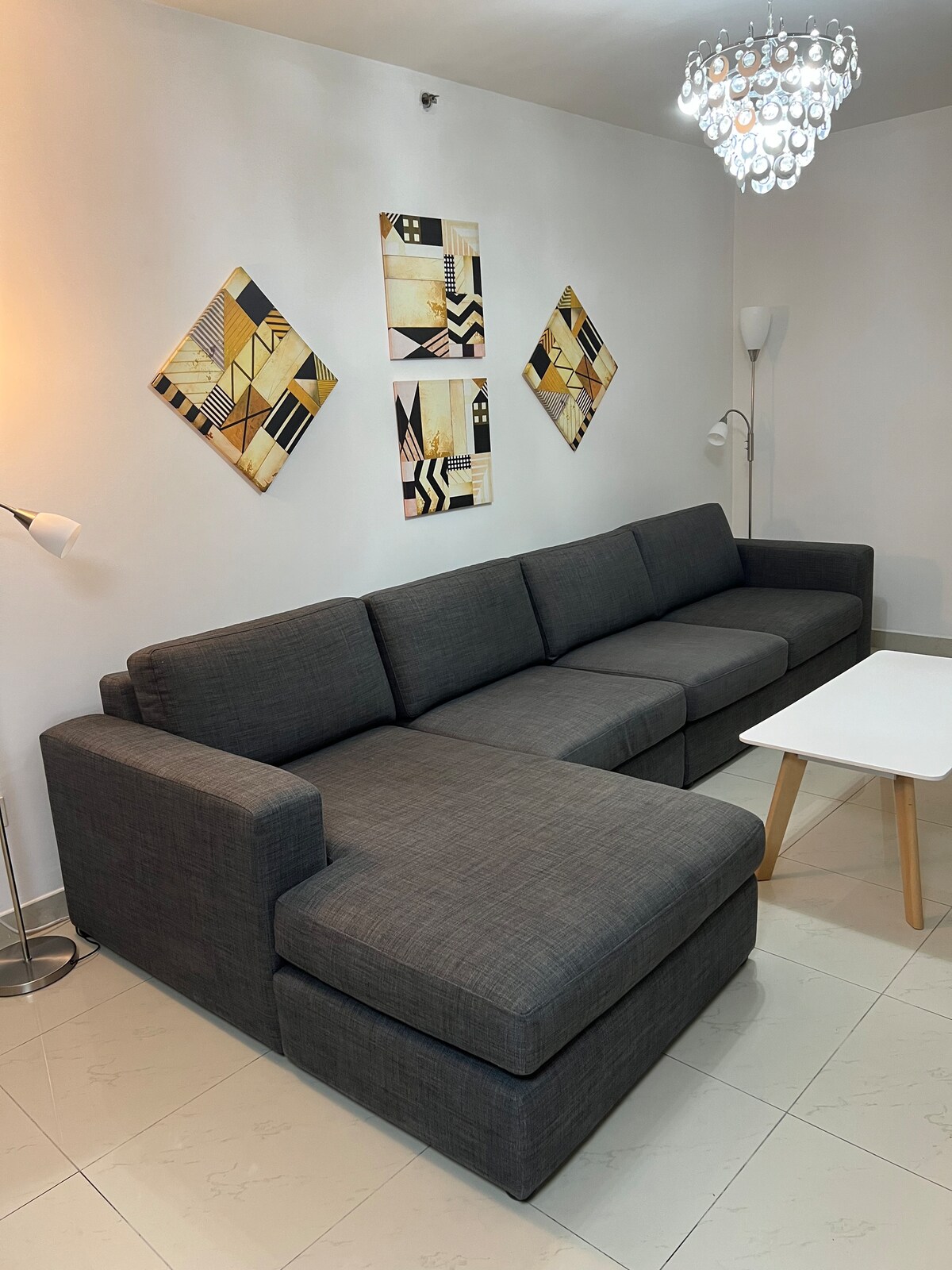 Popular Airbnb listing: 1 bedroom apartment in JLT in Al Thanyah Fifth
