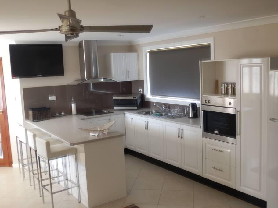 Kitchen/Dining Area