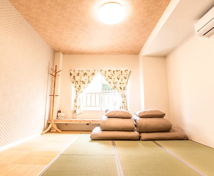 Chumba cha Tatami kwenye ghorofa ya 2 