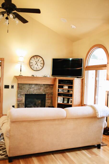Living Room w/double sided fireplace