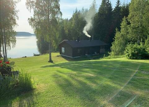 A paradise by the lake