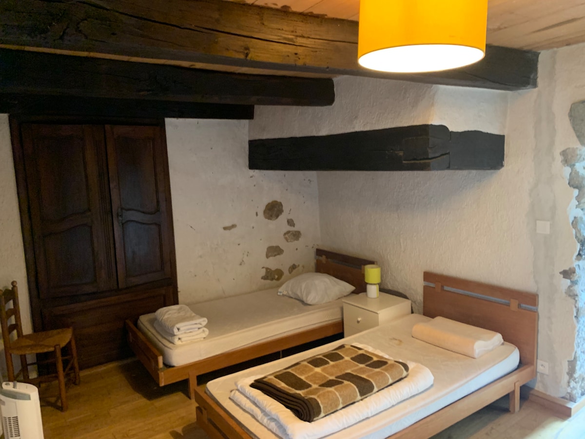 საძინებელი 3