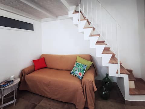 Top Airbnb: Etesia Vacation Home a Aci Castello