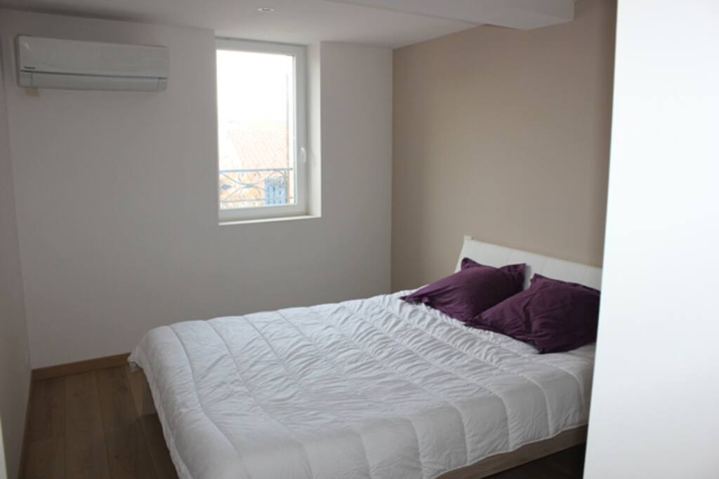 chambre 1 . lit en 1.60 m
