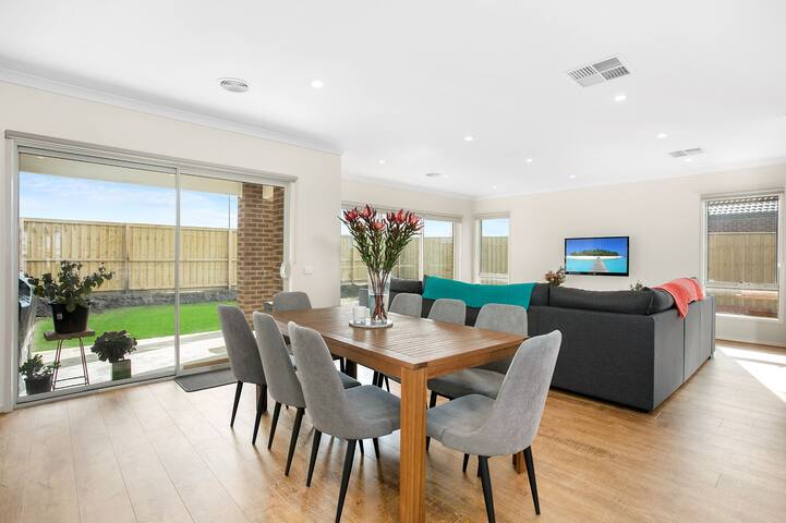 Beach Getaway – Family friendly home