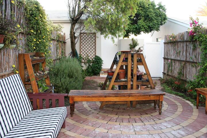 THE LAGOON HOUSE gallery image 5