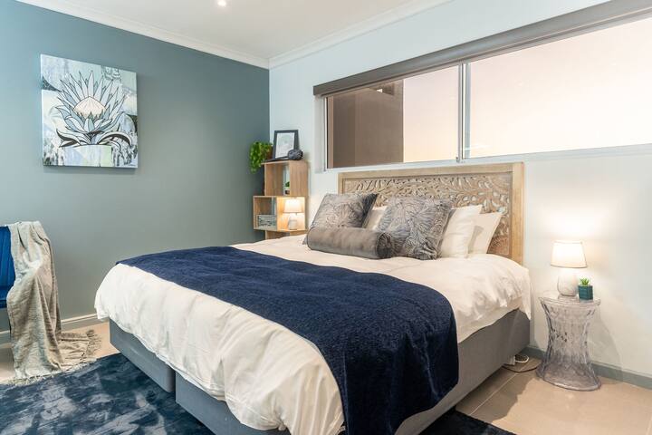 Cape Lions Sunset by Elevancy Living gallery image 5