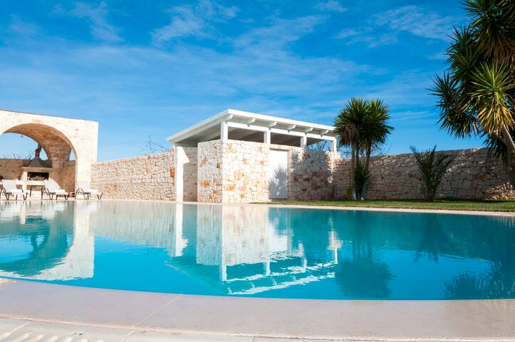 Trulli with Private Pool in Puglia for 8 people gallery image 3