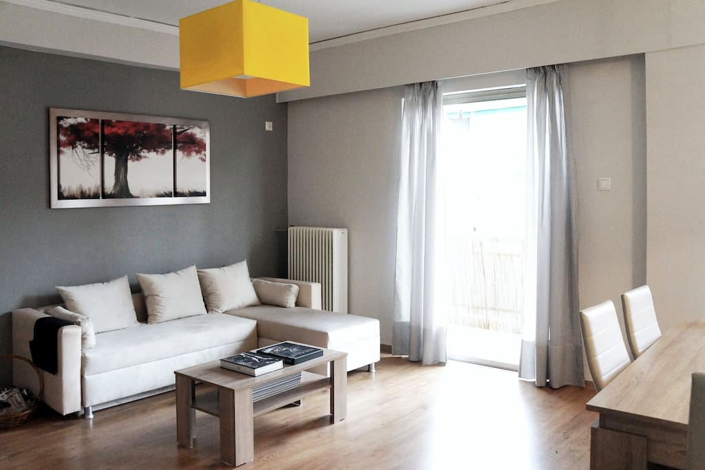 Τhe living room as seen from the entrance of the apartment