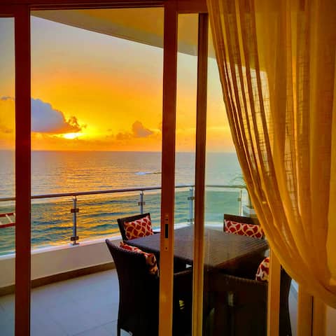 Luxury condo on the Beach with stunning Sea Views