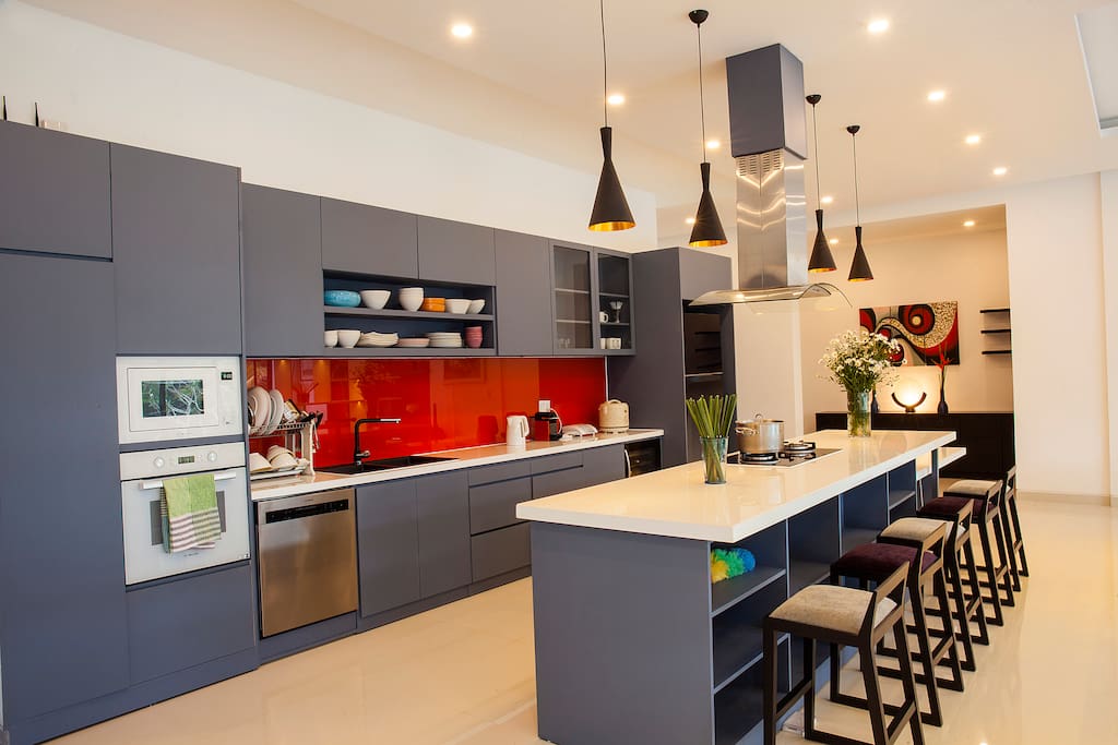 Oversized island kitchen area