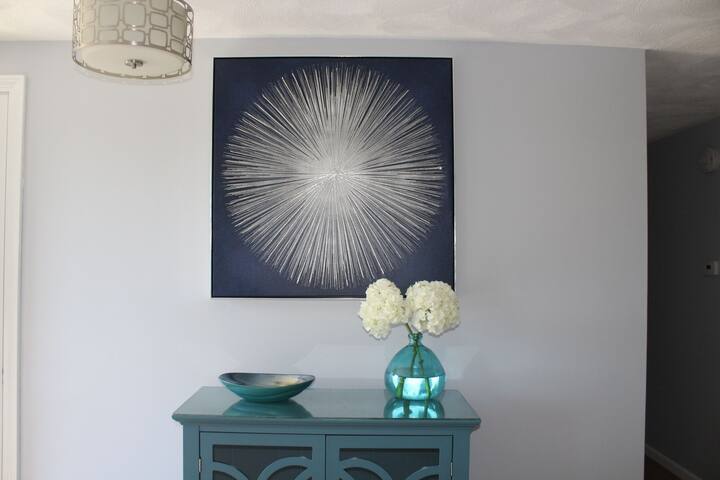 Newly Renovated Spacious Ranch, Large Yard gallery image 2