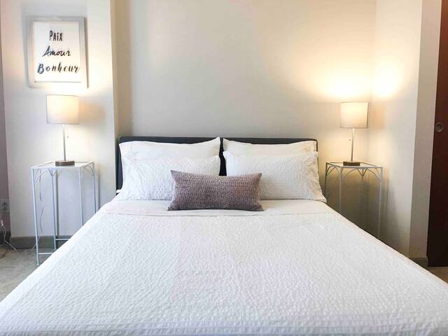 Elegant Condo @Hilton V