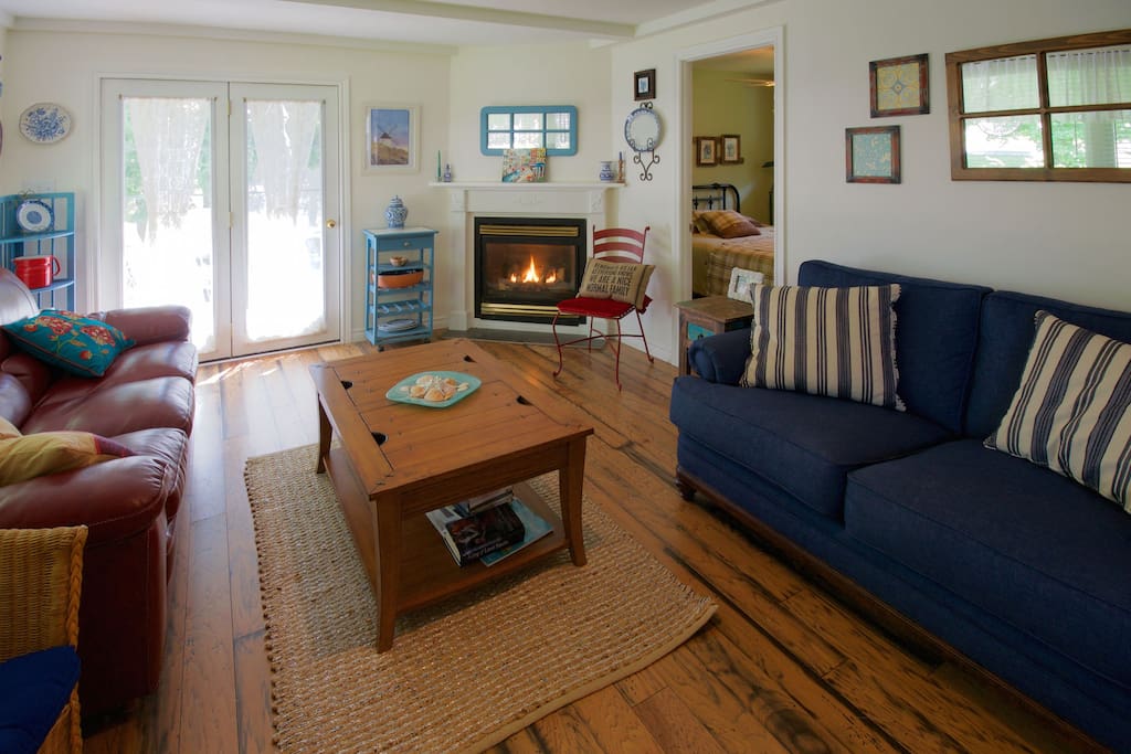 Living room with gas fireplace