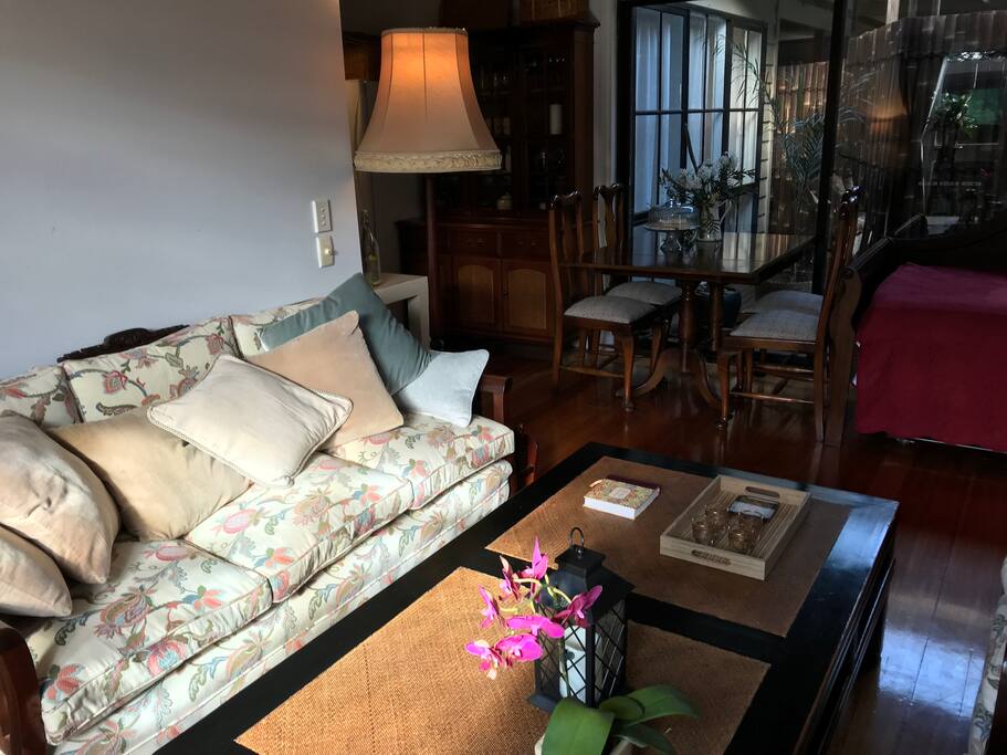 Sun kissed cosy lounge by day...