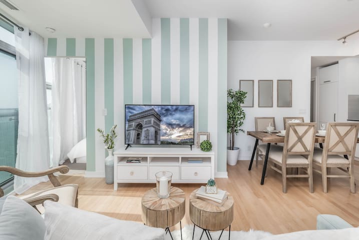 59th Floor Condo with Breathtaking Views + Parking