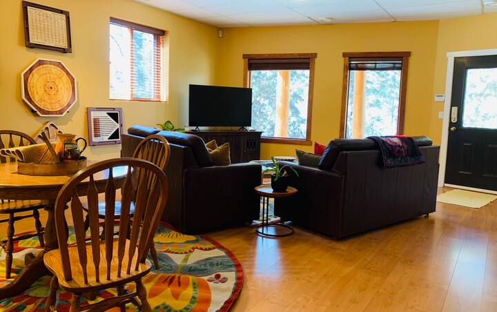 Tranquil LAKE VIEW SUITE in the ❤️ of WINE COUNTRY
