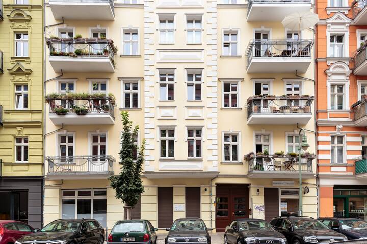 Stilvolle moderne Altbauwohnung in Top-Lage,Balkon gallery image 5