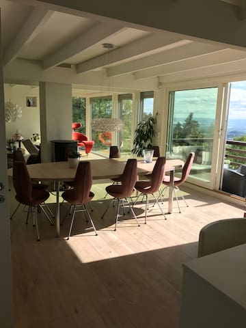 Close to city, nature, Holmenkollen and the metro!