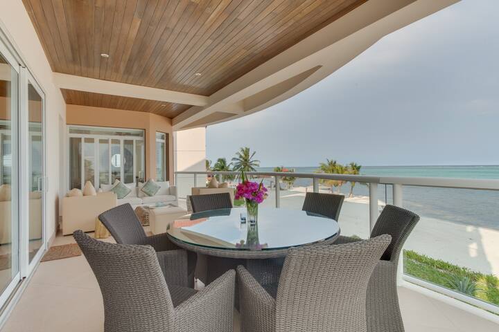 Oceanfront Deluxe condo at Grand Caribe Resort gallery image 2