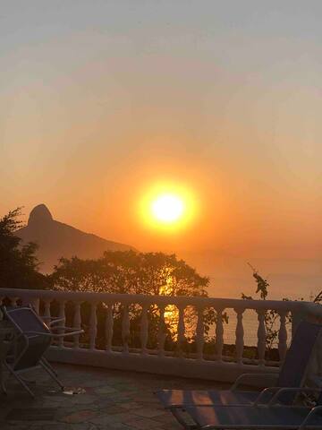 Casa no Joá Com vista para o mar gallery image 3