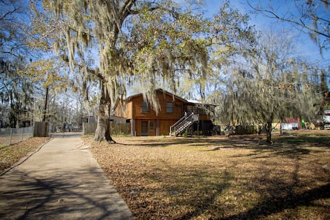 Pine Island Paradise 3/2 on Caddo with Generator