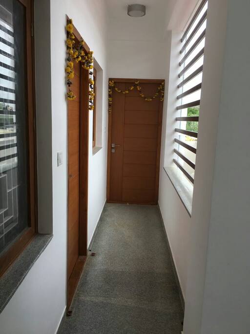 rent apartment entrance floor