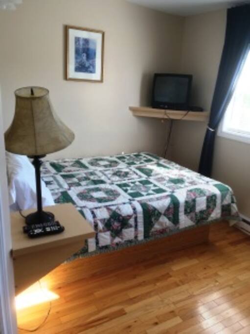 Queen Bed