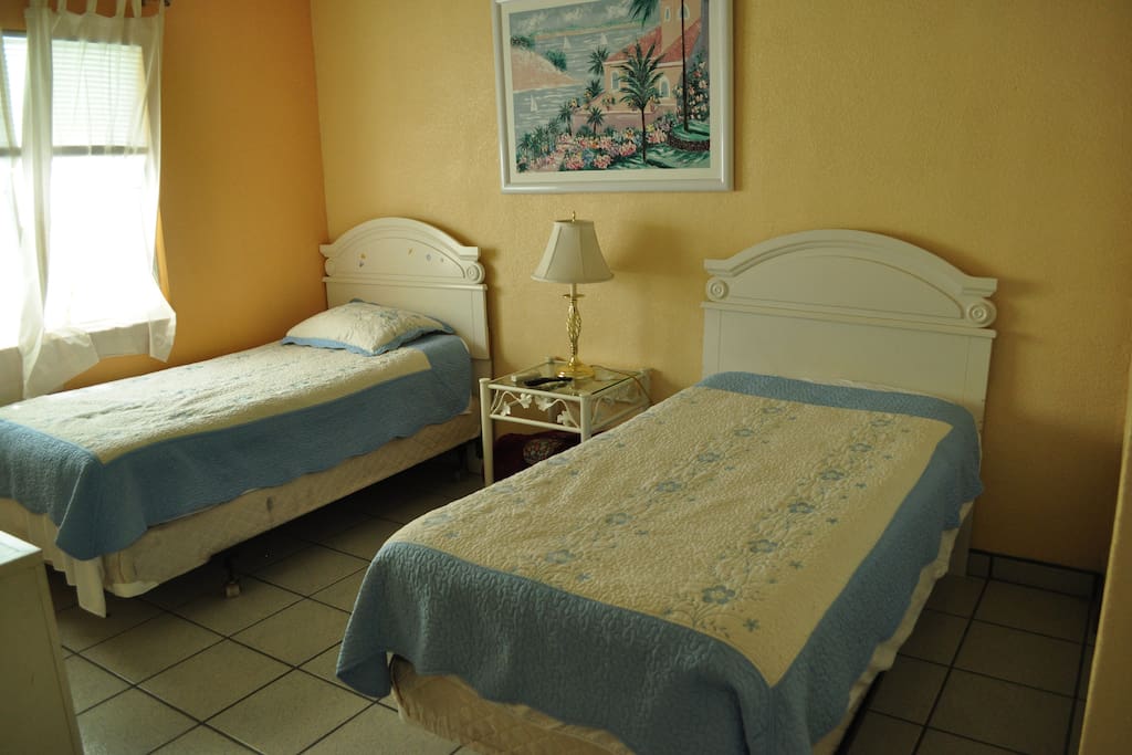 bd # 3 twin beds