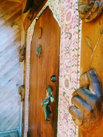 cliff Pagoda fall_winter special gallery image 3