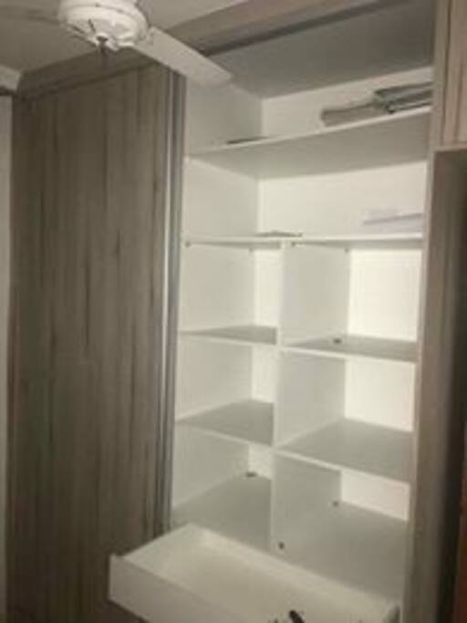 GUARDA ROUPA