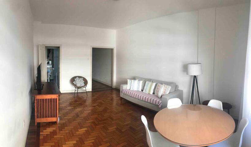 Apartamento Leme/ Copacabana/ Rio de Janeiro. gallery image 2