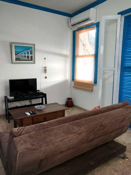 Detalhe da sala com ar condionado / Detail of the room with air conditioning