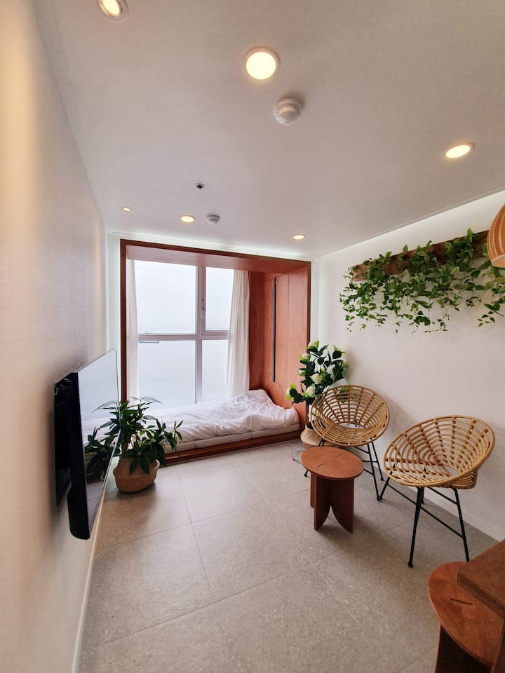 15 Best Airbnbs in Busan