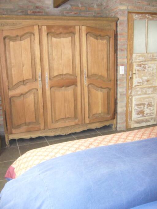 Ropero en dormitorio principal
