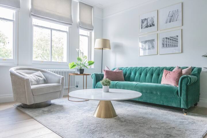 CLUB Mann Kensington 2Bedroom apartment gallery image 5