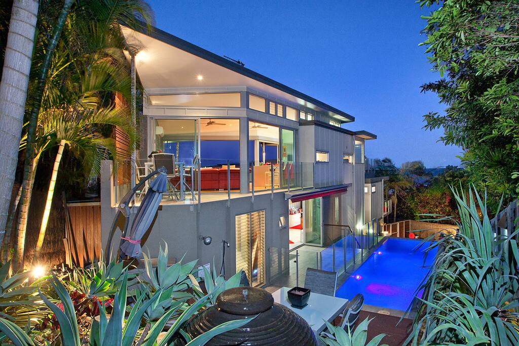 A magnificent property to enjoy while the sun goes down