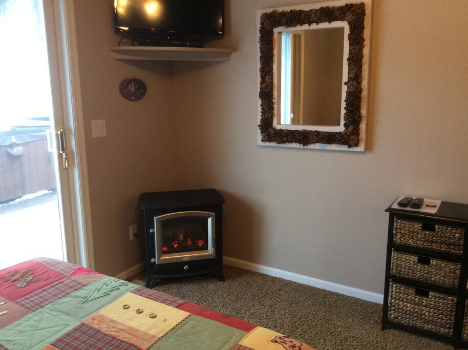 Fireplace and Satellite tv with most of the movie channels.